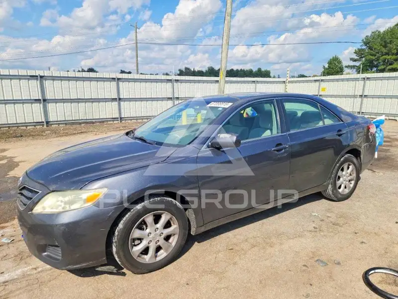 2011 Toyota CAMRY фото
