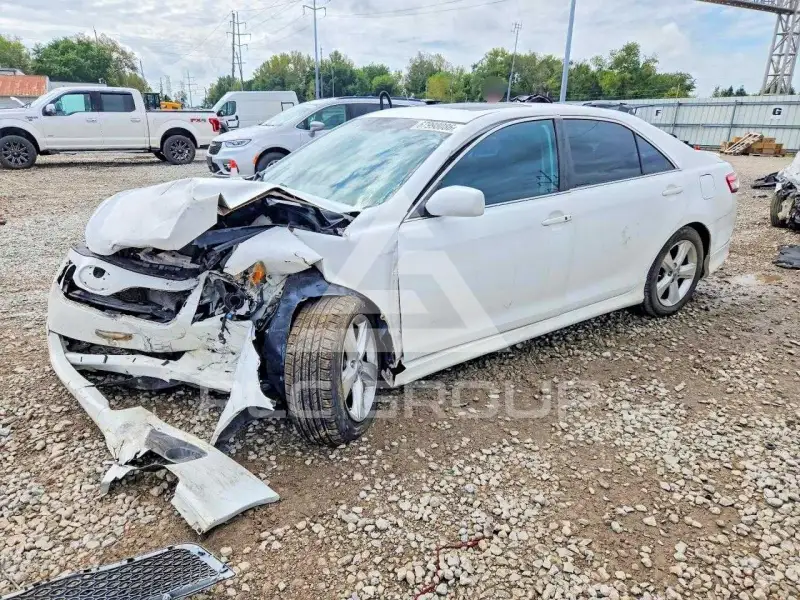 2011 Toyota CAMRY фото