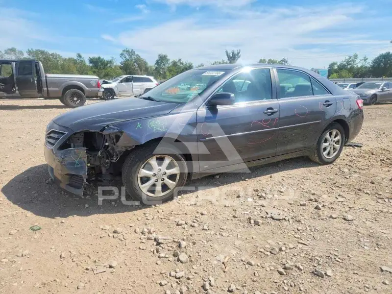 2011 Toyota CAMRY photo