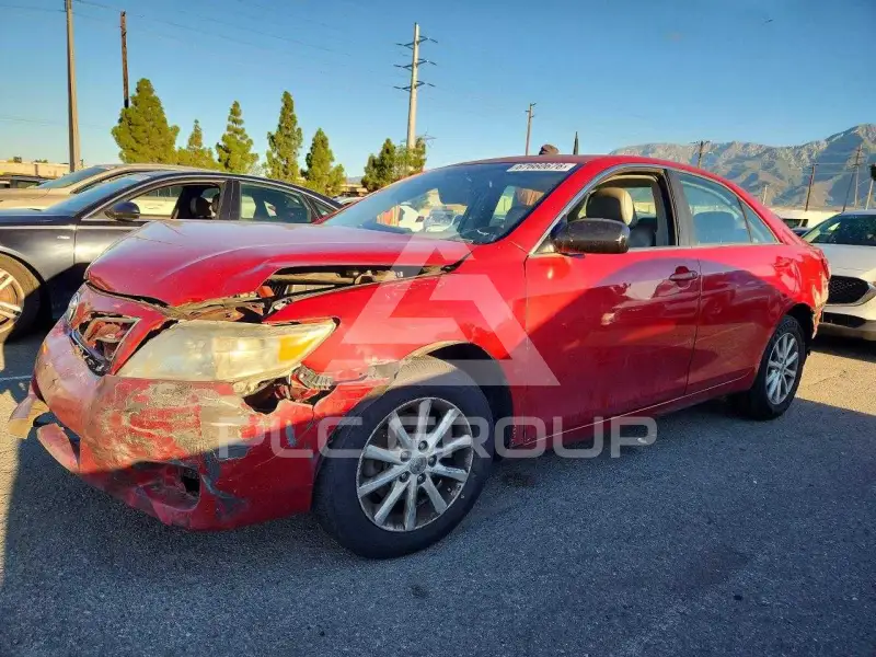 2011 Toyota CAMRY фото