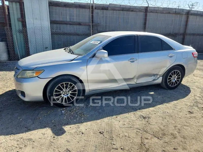 2011 Toyota CAMRY photo