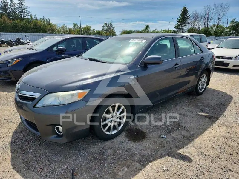 2011 Toyota CAMRY фото