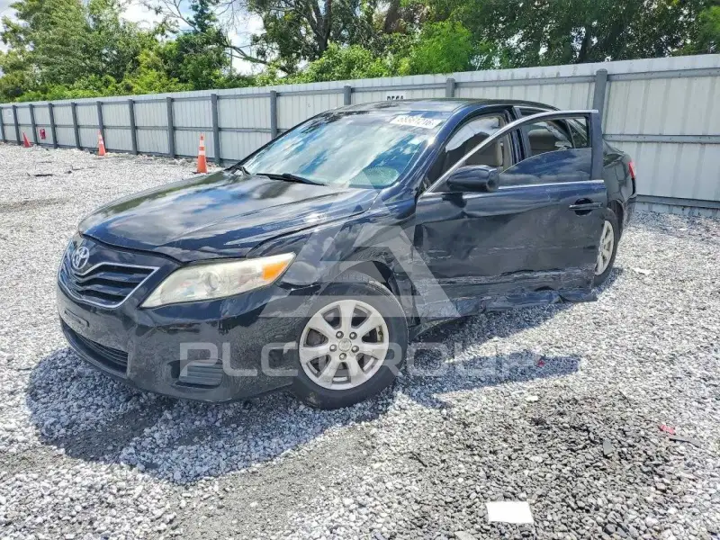 2011 Toyota CAMRY photo