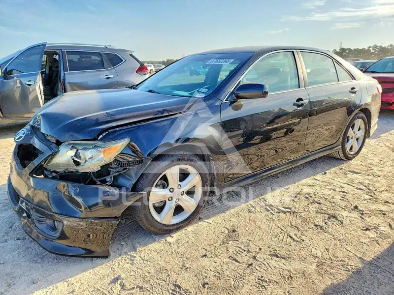2011 Toyota CAMRY photo
