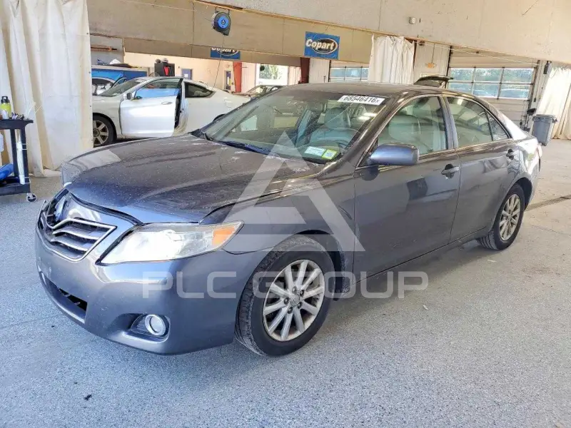 2011 Toyota CAMRY photo