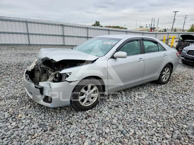 2011 Toyota CAMRY фото