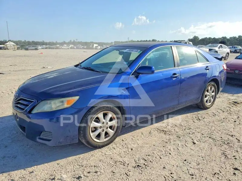 2011 Toyota CAMRY photo