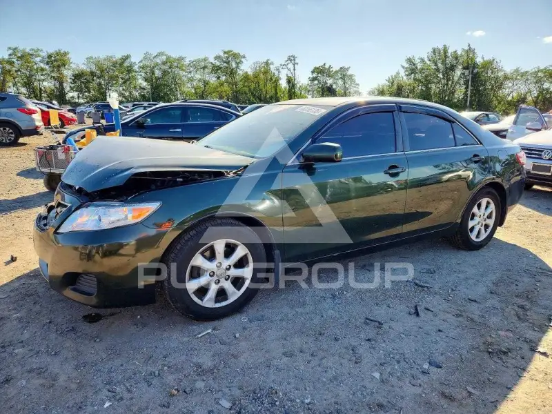 2011 Toyota CAMRY photo