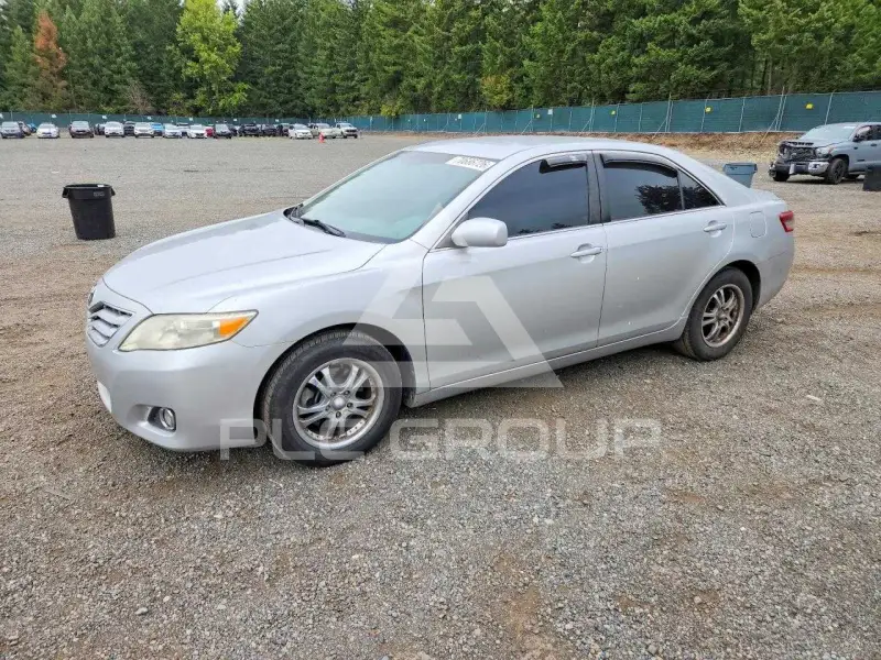 2011 Toyota CAMRY фото
