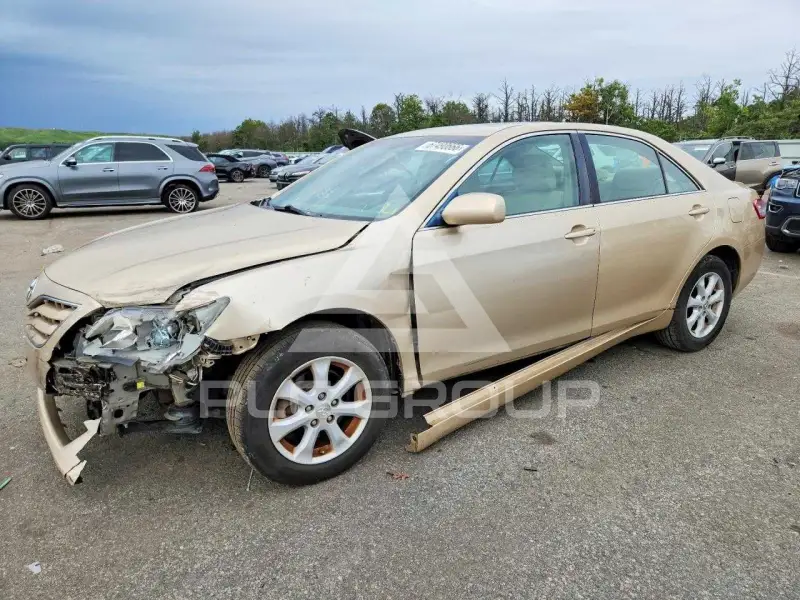 2011 Toyota CAMRY photo