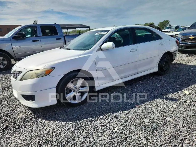 2011 Toyota CAMRY photo