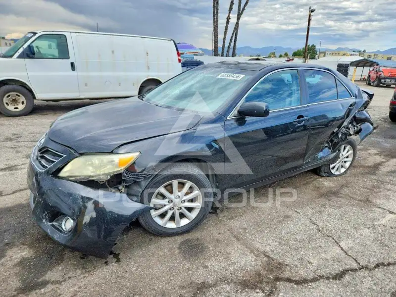 2011 Toyota CAMRY фото