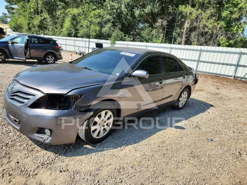 2011 Toyota CAMRY фото