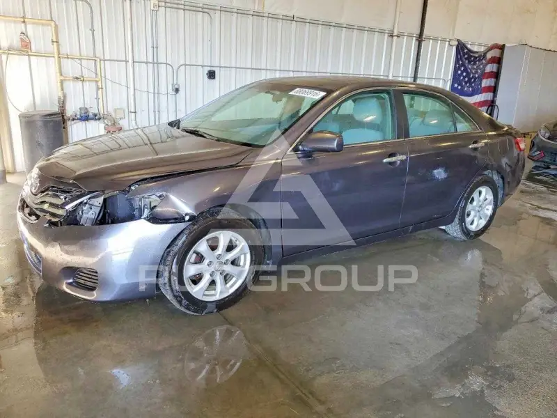 2011 Toyota CAMRY фото
