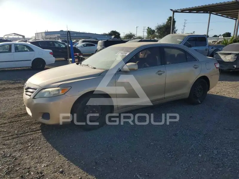 2011 Toyota CAMRY фото
