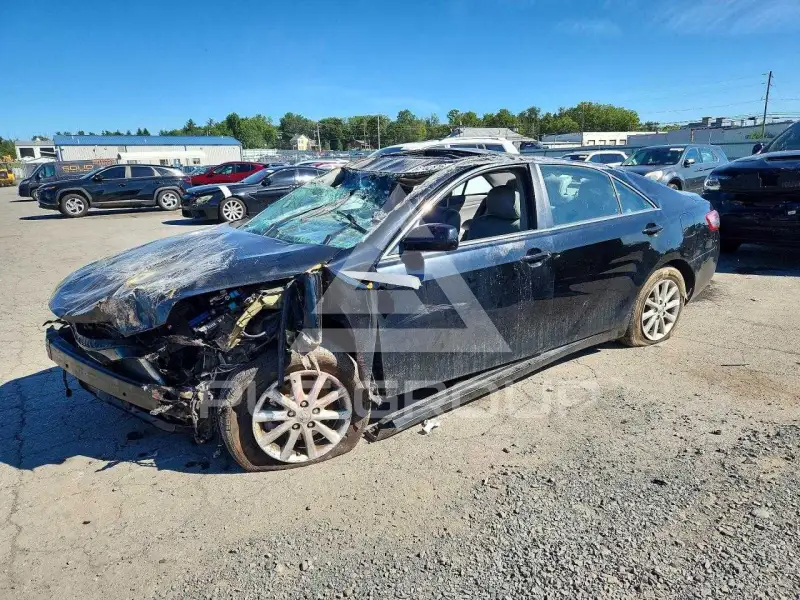 2011 Toyota CAMRY photo