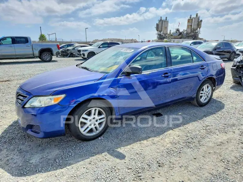 2011 Toyota CAMRY фото