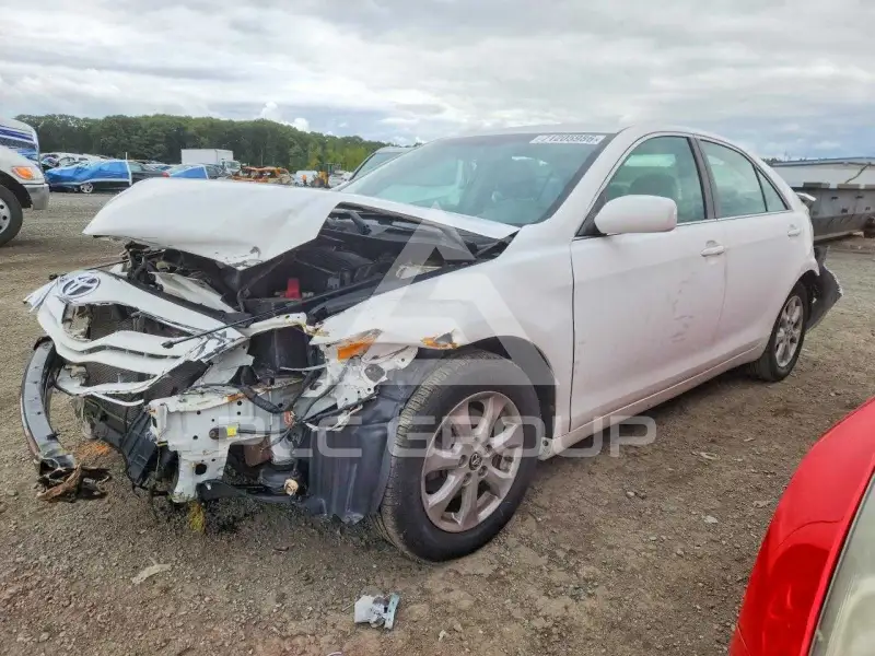 2011 Toyota CAMRY photo