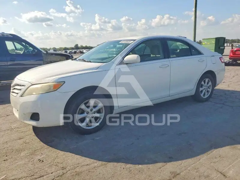 2011 Toyota CAMRY photo