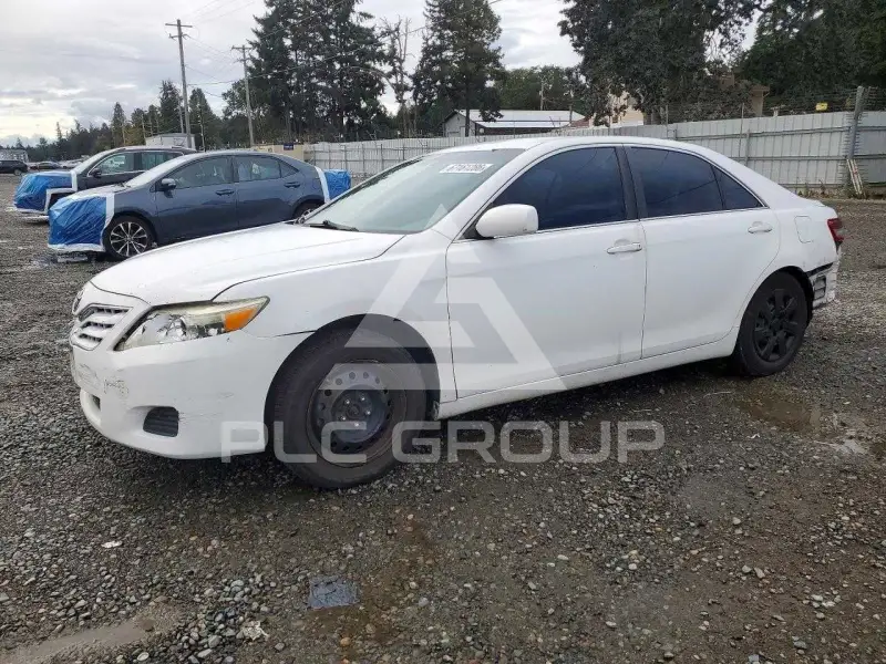 2011 Toyota CAMRY фото