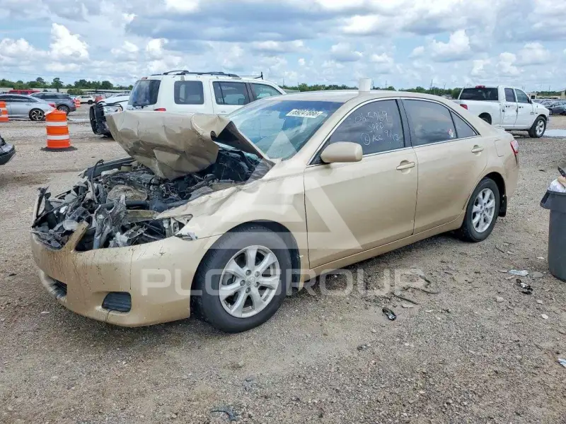 2011 Toyota CAMRY photo