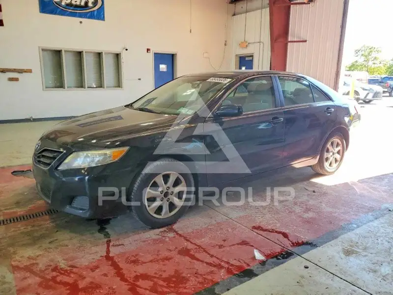 2011 Toyota CAMRY фото