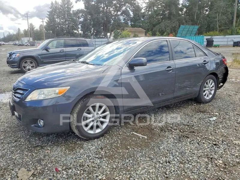 2011 Toyota CAMRY фото