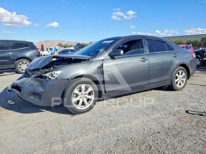 2011 Toyota CAMRY фото