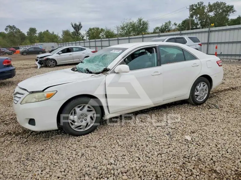 2011 Toyota CAMRY фото