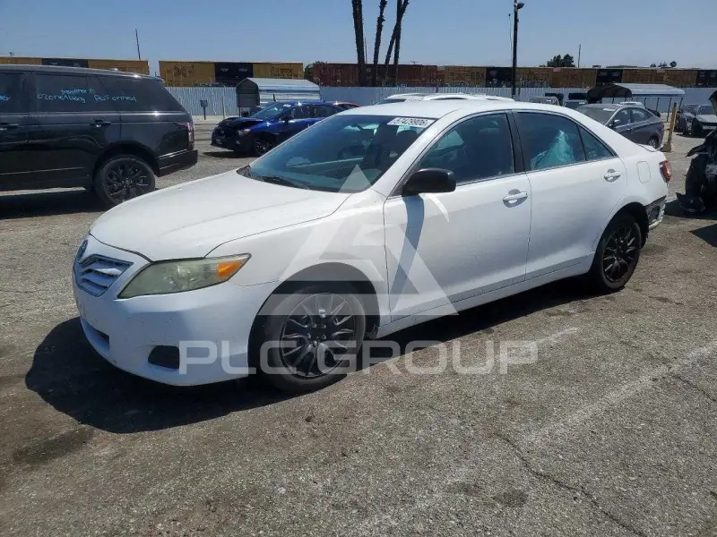 2011 Toyota CAMRY фото