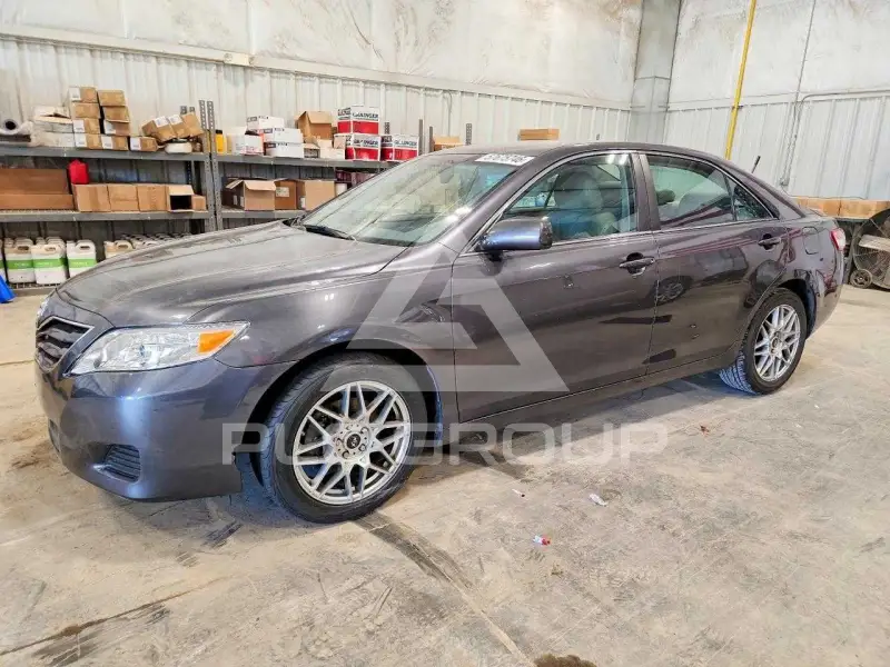 2011 Toyota CAMRY фото
