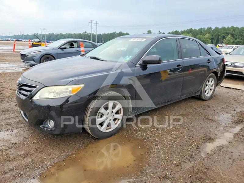 2011 Toyota CAMRY фото