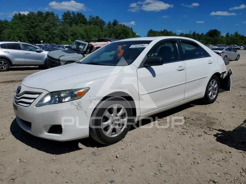 2011 Toyota CAMRY фото