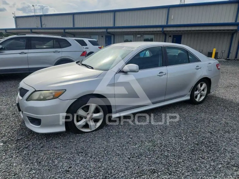 2011 Toyota CAMRY фото