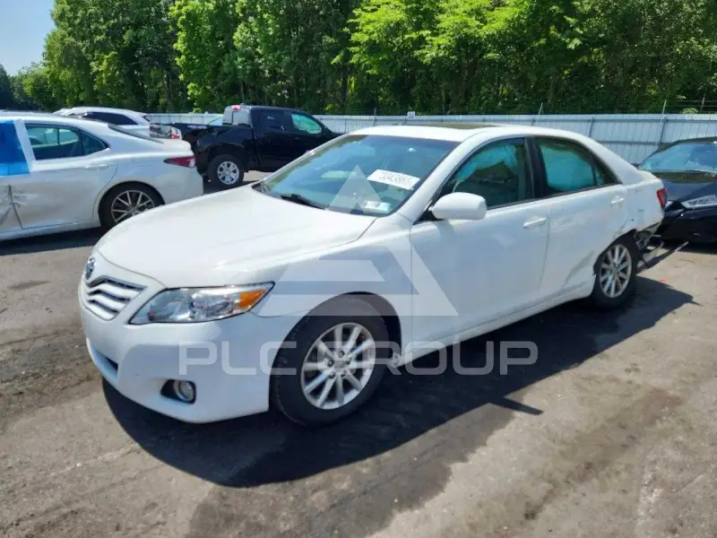 2011 Toyota CAMRY фото