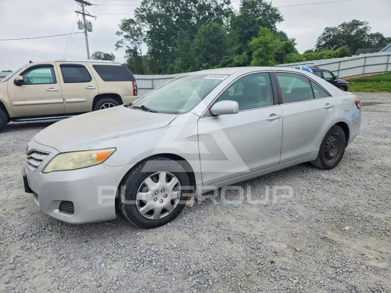 2011 Toyota CAMRY фото