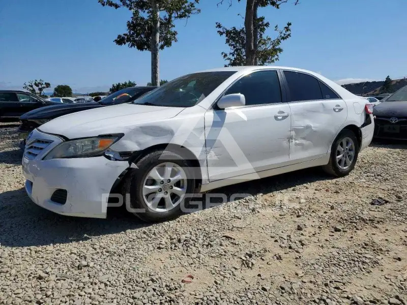 2011 Toyota CAMRY photo