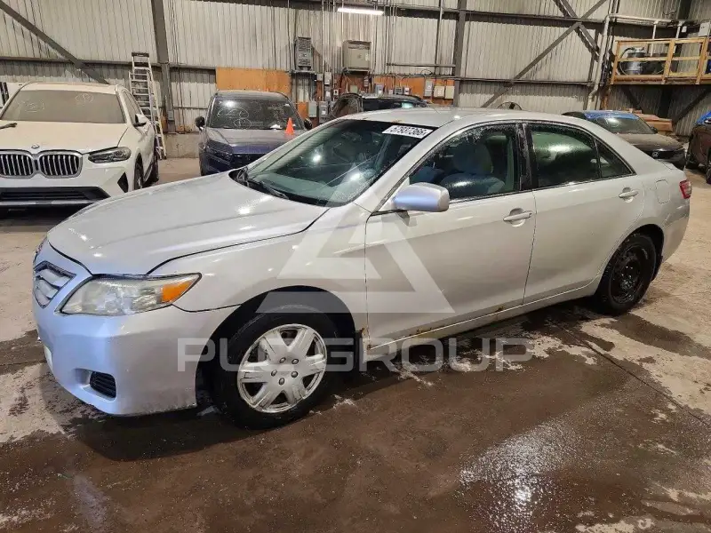 2011 Toyota CAMRY фото