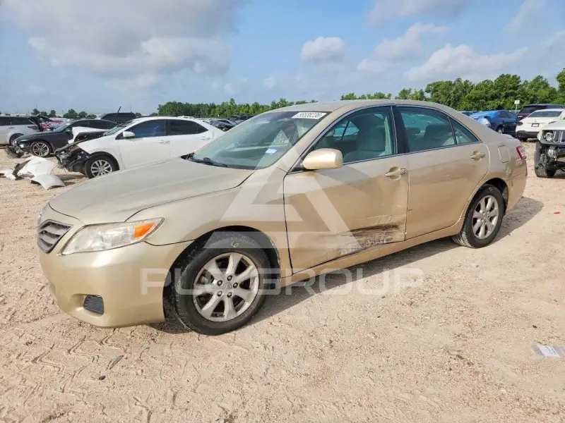 2011 Toyota CAMRY photo