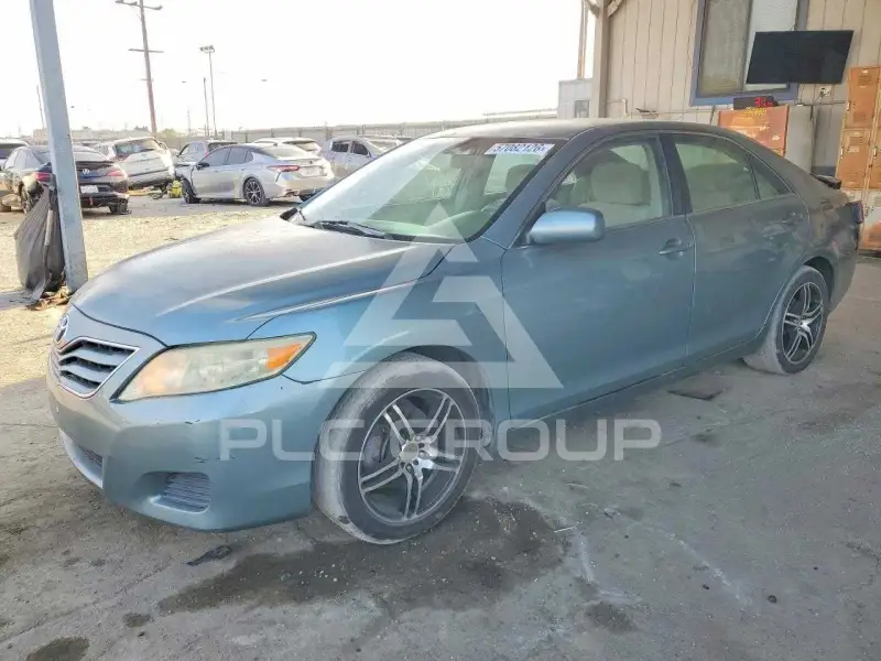 2011 Toyota CAMRY фото