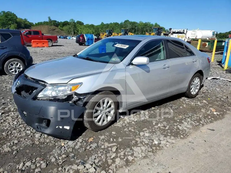 2011 Toyota CAMRY photo
