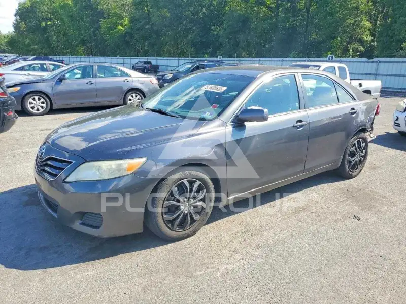 2011 Toyota CAMRY photo