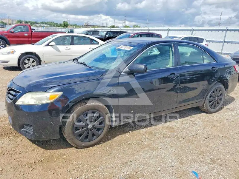 2011 Toyota CAMRY фото