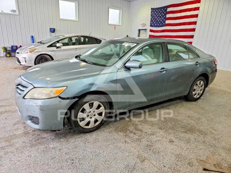 2011 Toyota CAMRY фото