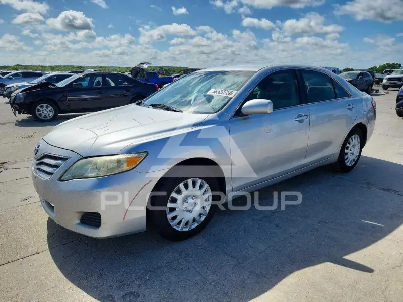 2011 Toyota CAMRY photo