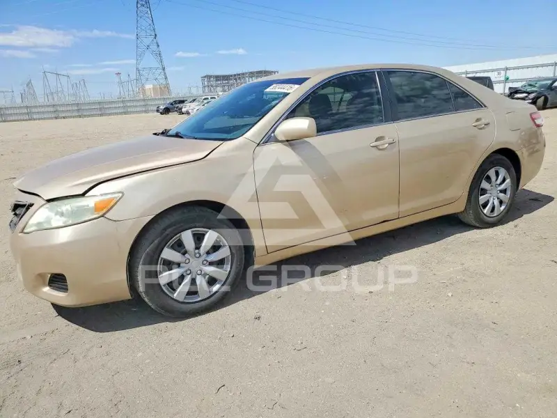 2011 Toyota CAMRY фото
