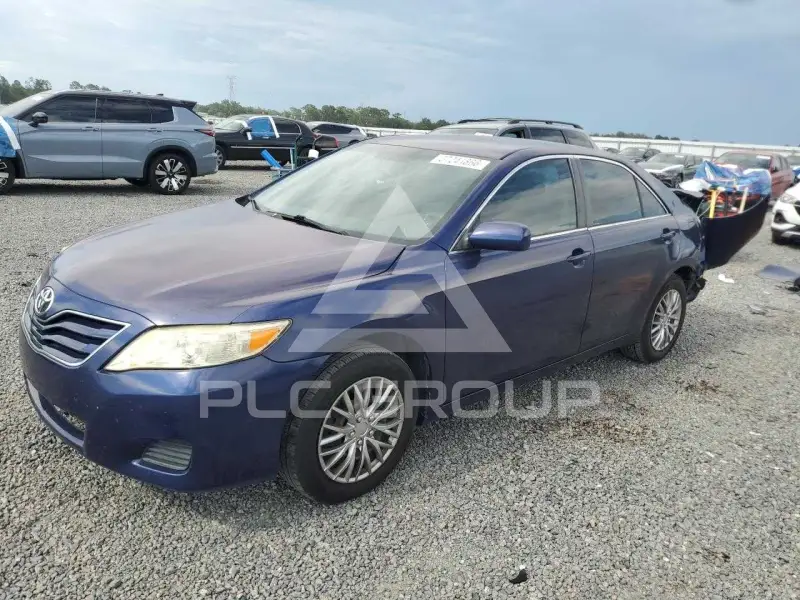 2011 Toyota CAMRY фото