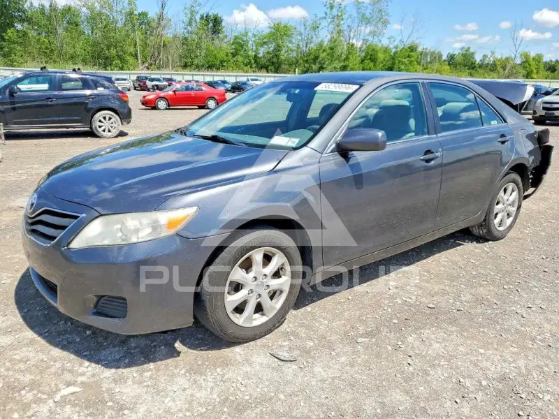 2011 Toyota CAMRY photo