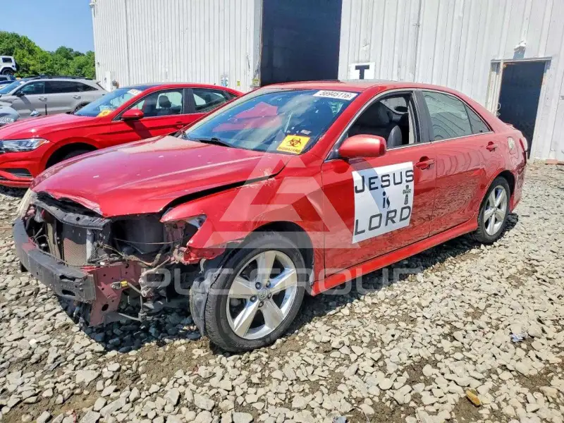 2011 Toyota CAMRY фото