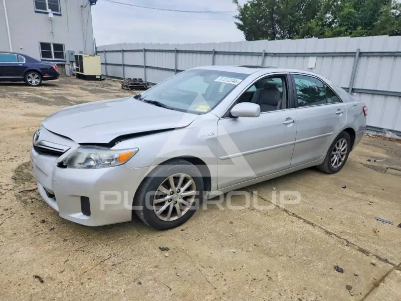 2011 Toyota CAMRY фото